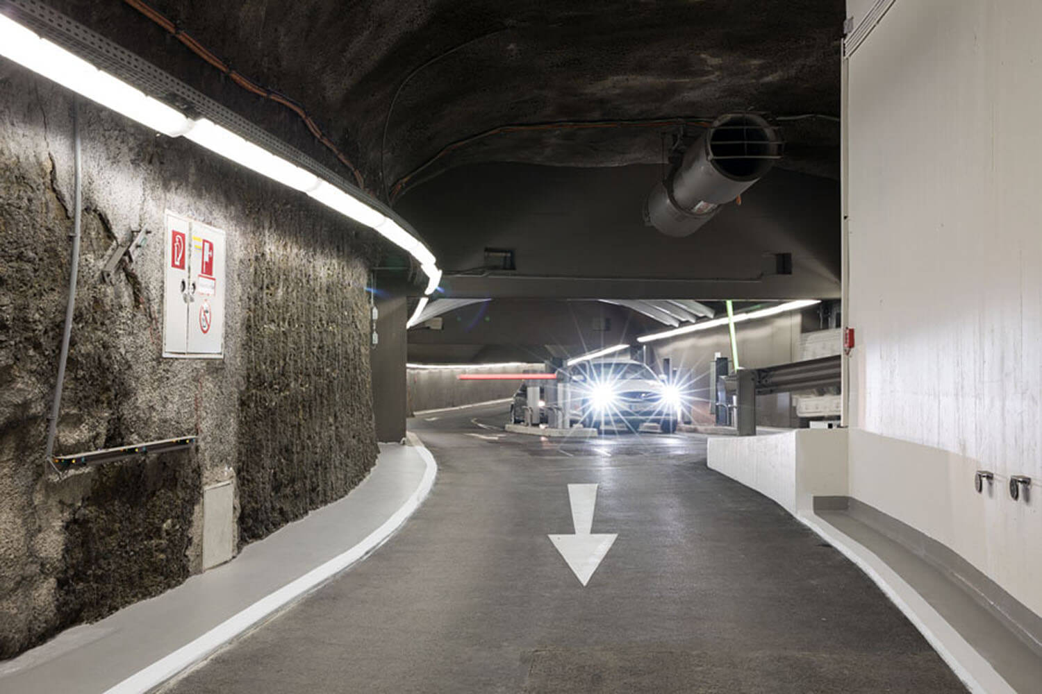 Einfahrt zu den Salzburger Altstadtgaragen